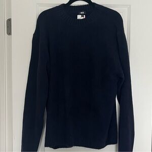 🔵 Uniqlo Men's Dark Navy Crewneck Sweater